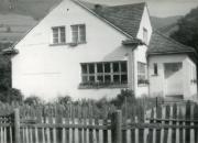 Budynek starej szkoły w Ochotnicy Dolnej. foto ze zbiorów Włodzimierza Budarkiewicza